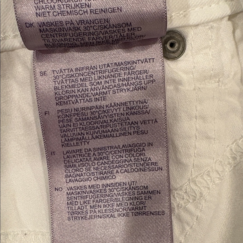 NWOT NYDJ Women's White Straight Leg Jeans, Cotton Blend, “Sheri Slim, 6 - Picture 10 of 12